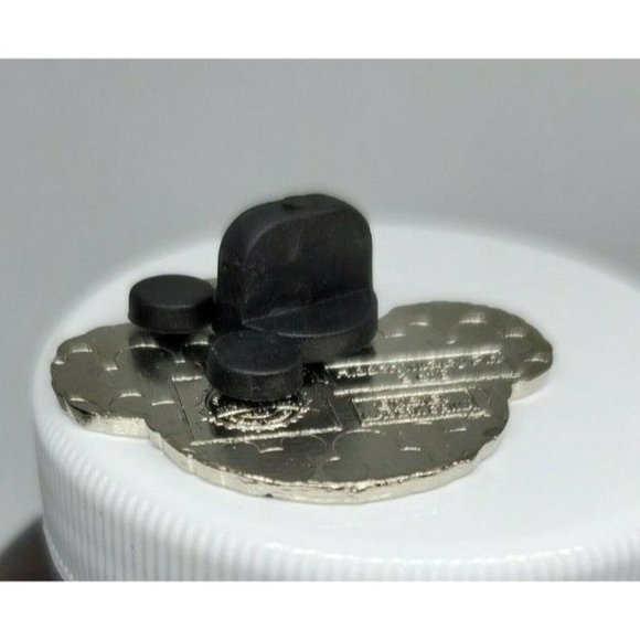 Authentic Official 2013 Disney Duffy Bear Yellow Hat Hidden Mickey 3 Of 5 Pin - Picture 3 of 11